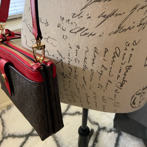 Michael Kors Signature Tab Double Zip Phone Crossbody - Picture 3 of 10